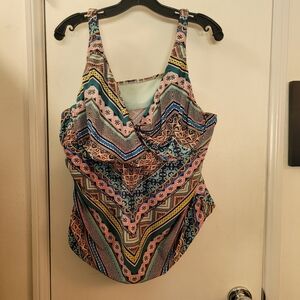 Time and Tru Multicolor Floral Tank Top